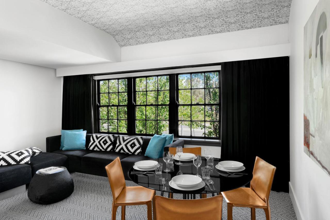 Peppers Gallery Hotel Canberra Exterior foto
