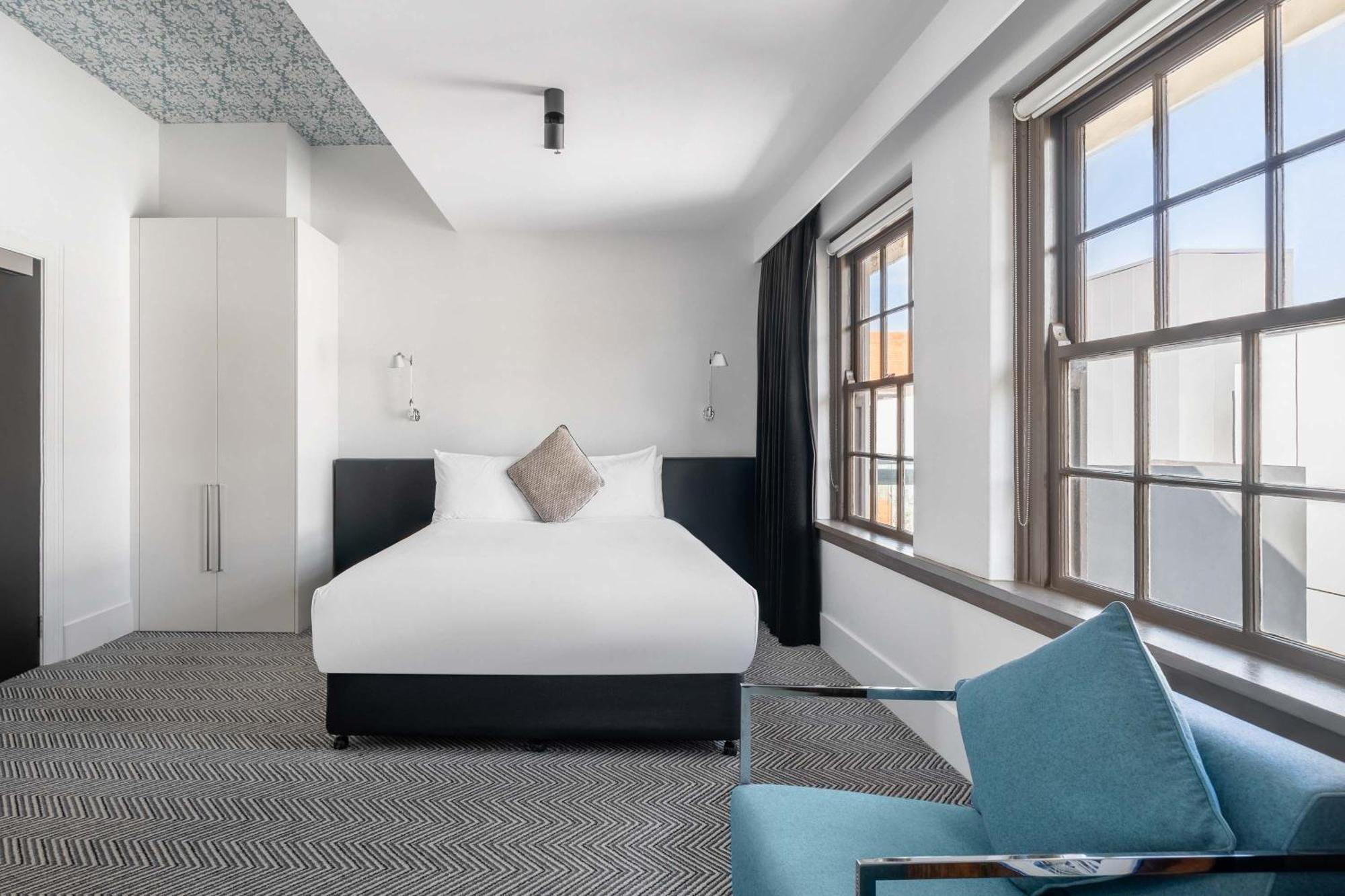 Peppers Gallery Hotel Canberra Exterior foto