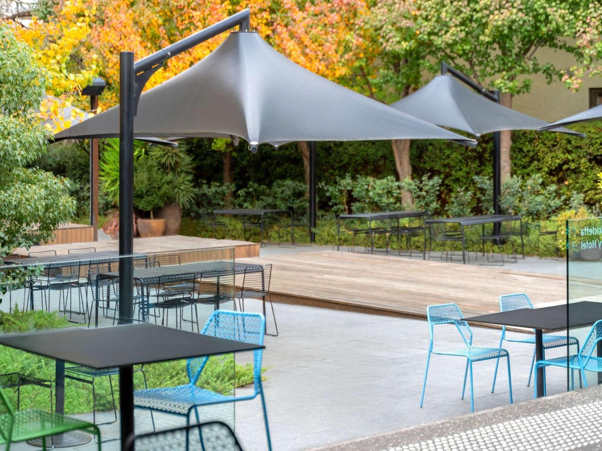 Peppers Gallery Hotel Canberra Exterior foto
